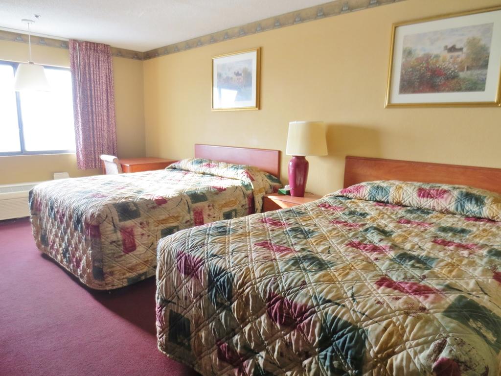 Days Inn & Suites By Wyndham Caseyville Room photo
