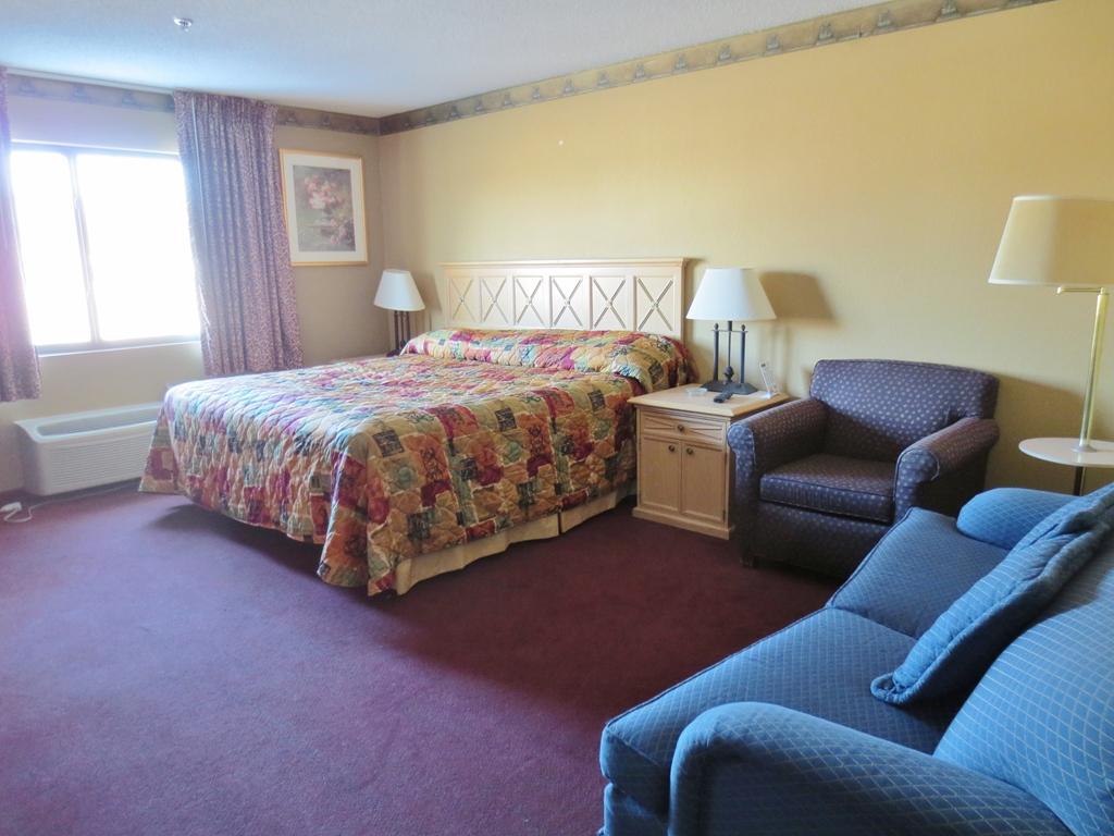 Days Inn & Suites By Wyndham Caseyville Room photo