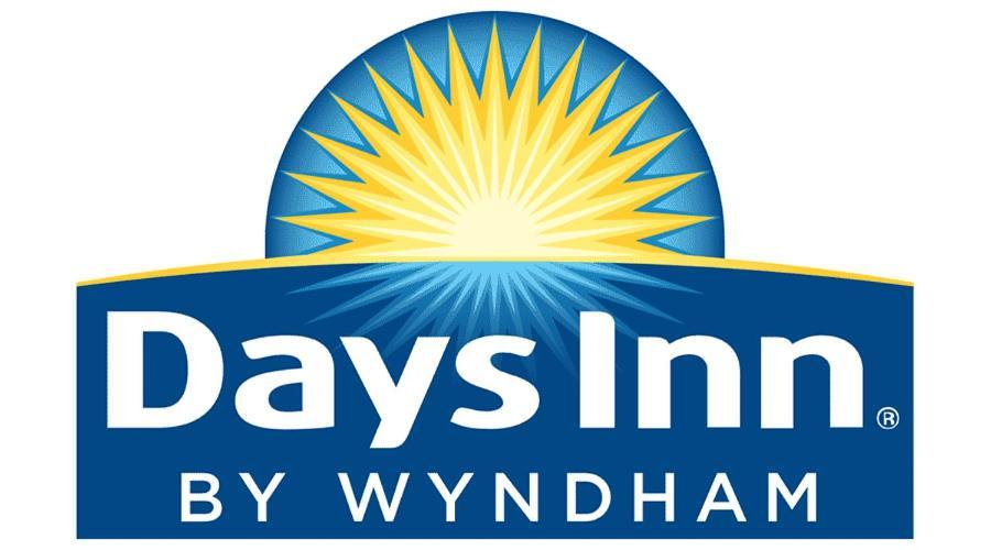 Days Inn & Suites By Wyndham Caseyville Exterior photo